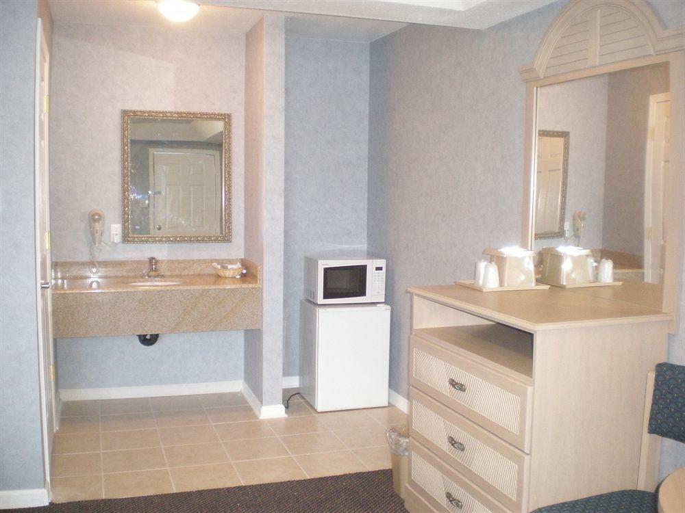 Village Inn & Suites - Smithville Room photo
