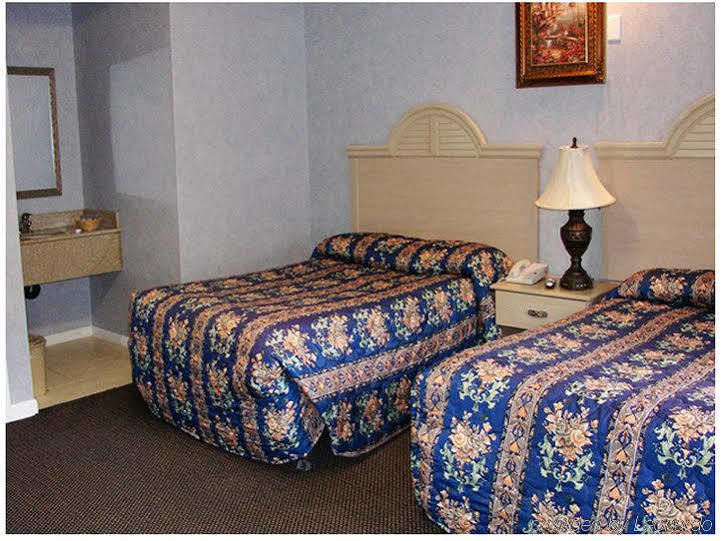 Village Inn & Suites - Smithville Room photo